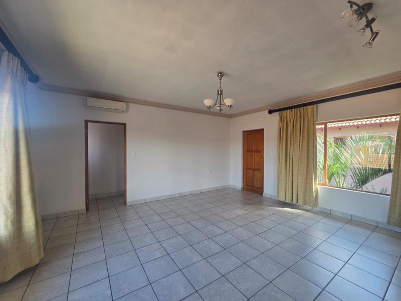5 Bedroom Property for Sale in Birdwood Estate North West